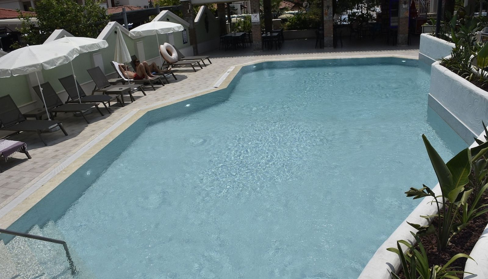 Pool - Magic Tulip Hotel