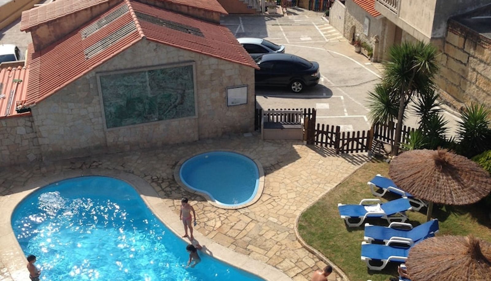 Piscina - Apartamentos Aqualecer