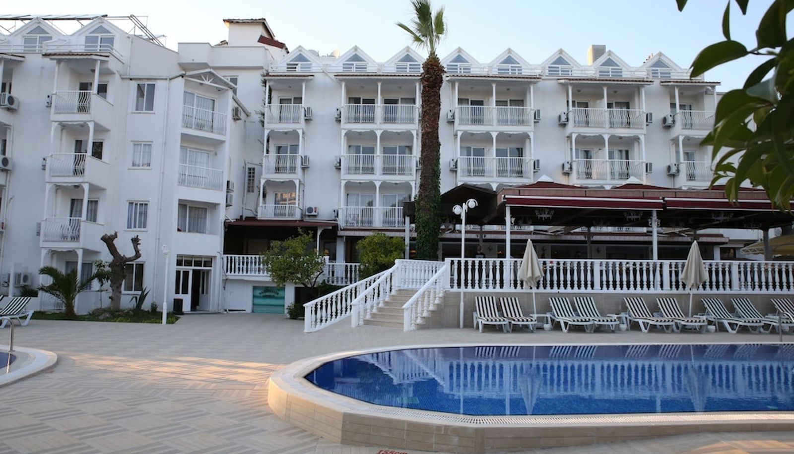 Pool - Halıcı Hotel