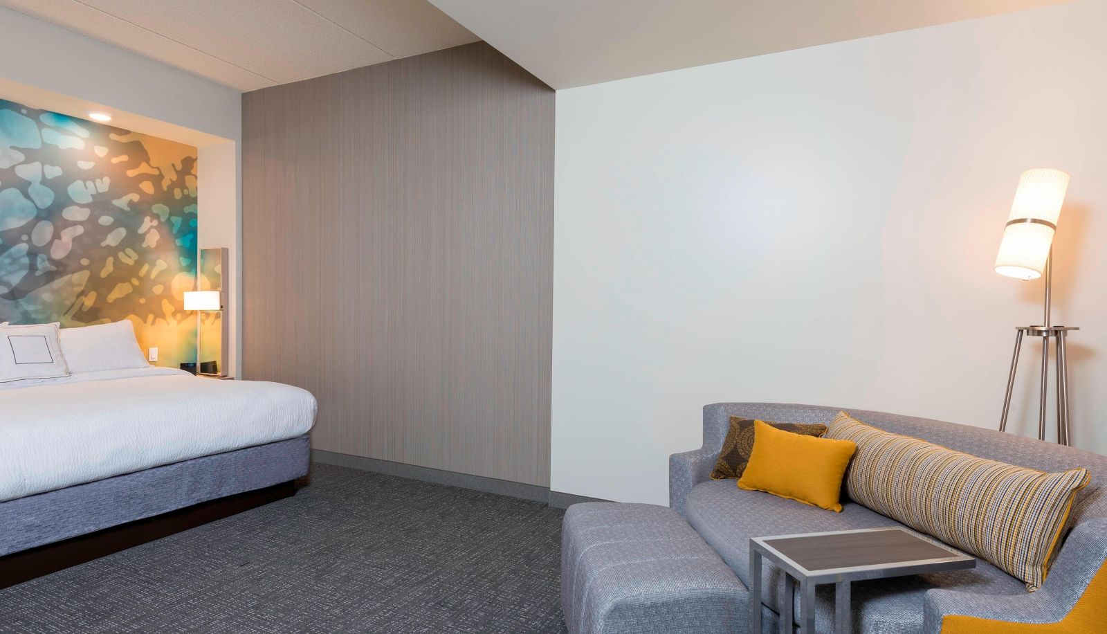 Zimmer - Courtyard by Marriott Mt Pleasant at Central Michigan University