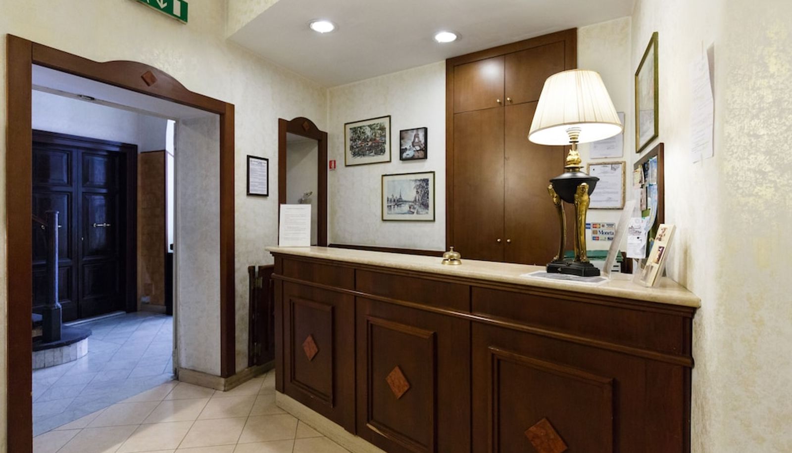 Reception - Hotel Paris