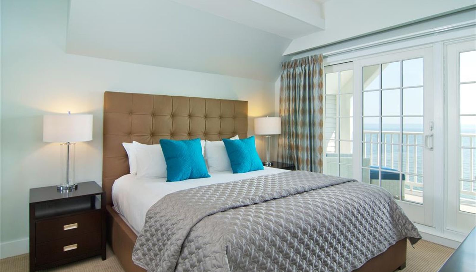 Zimmer - Waters Edge Resort and Spa