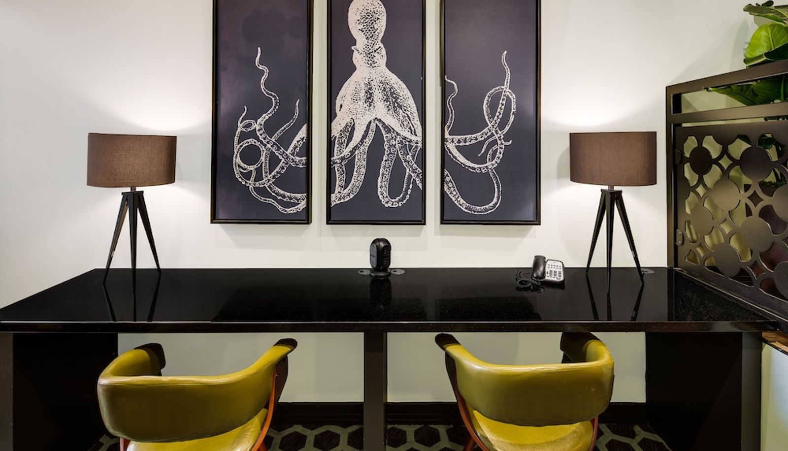 Lobby - Cormorant Boutique Hotel
