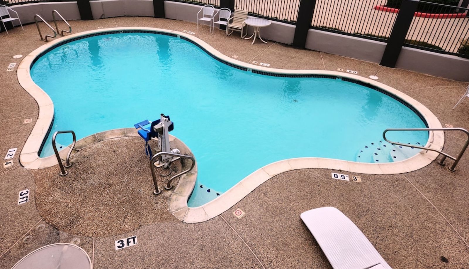 Piscina - Express Inn Tomball