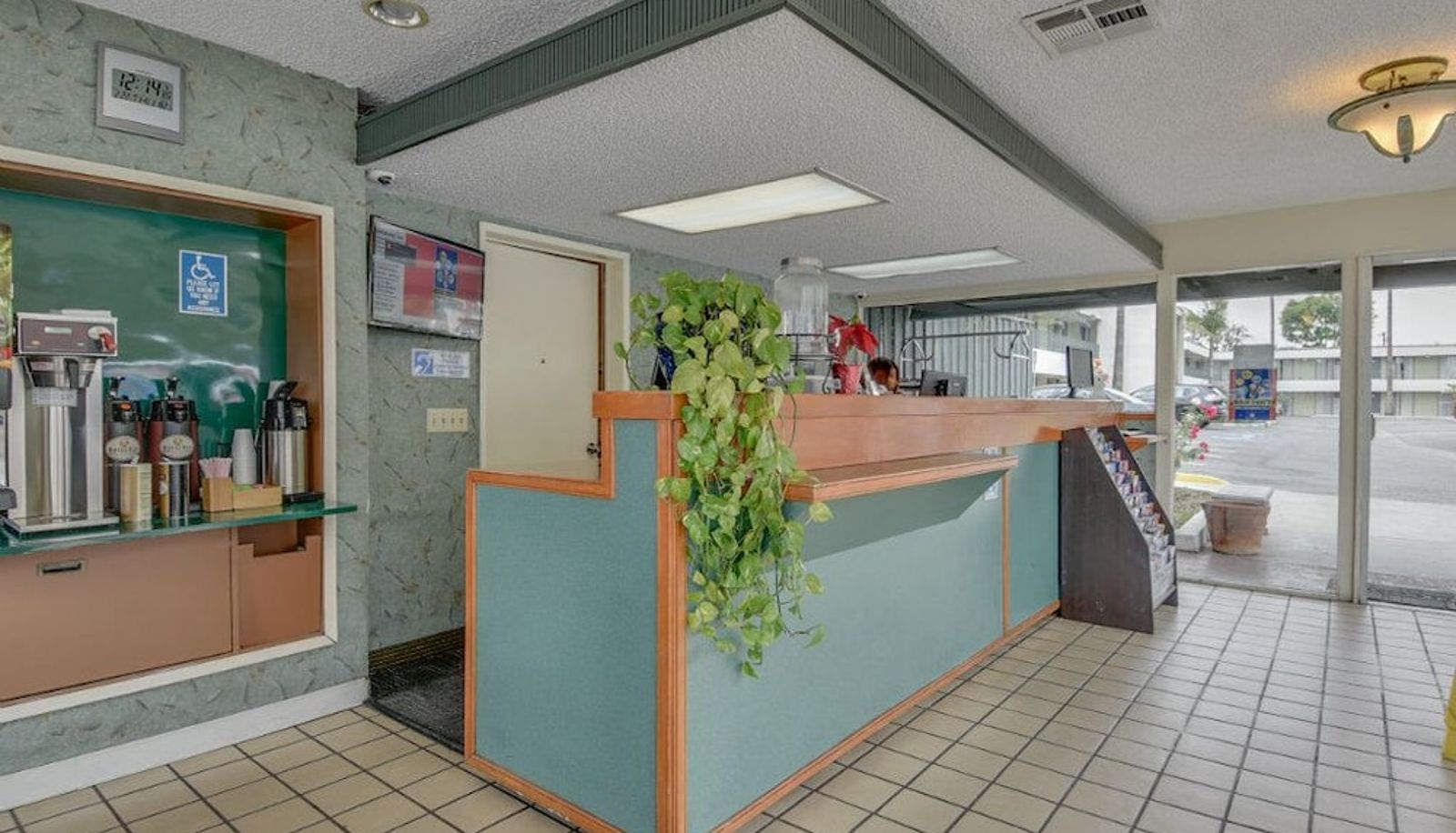 Hall - VAGABOND INN LOS ANGELES AT US