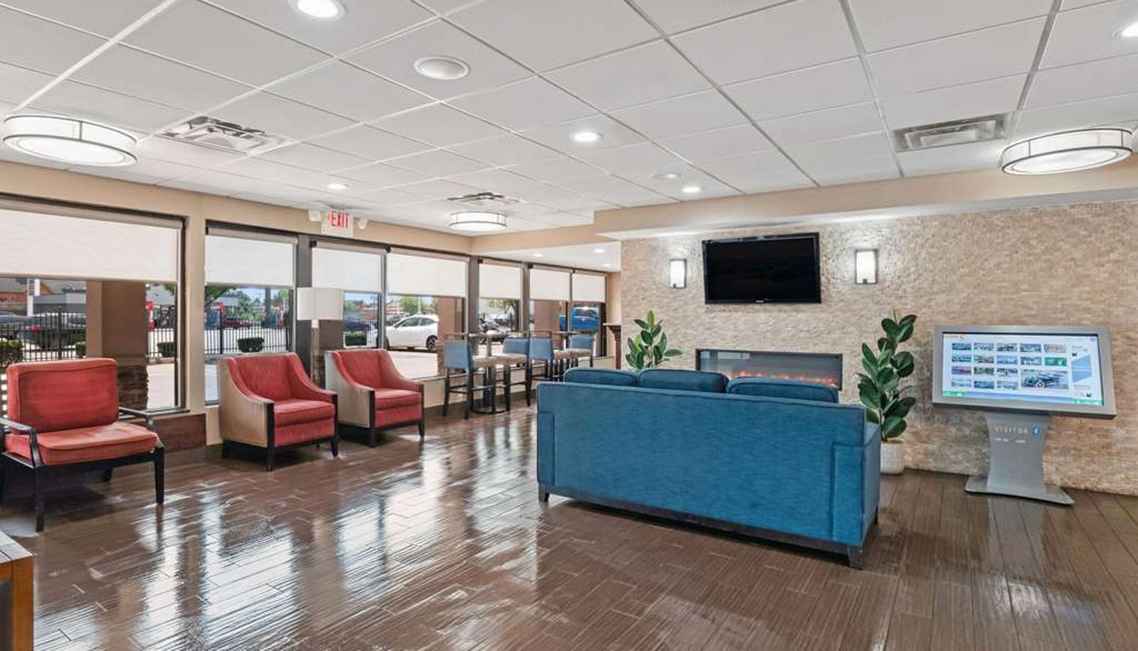 Hall - Comfort Inn Detroit Downtown
