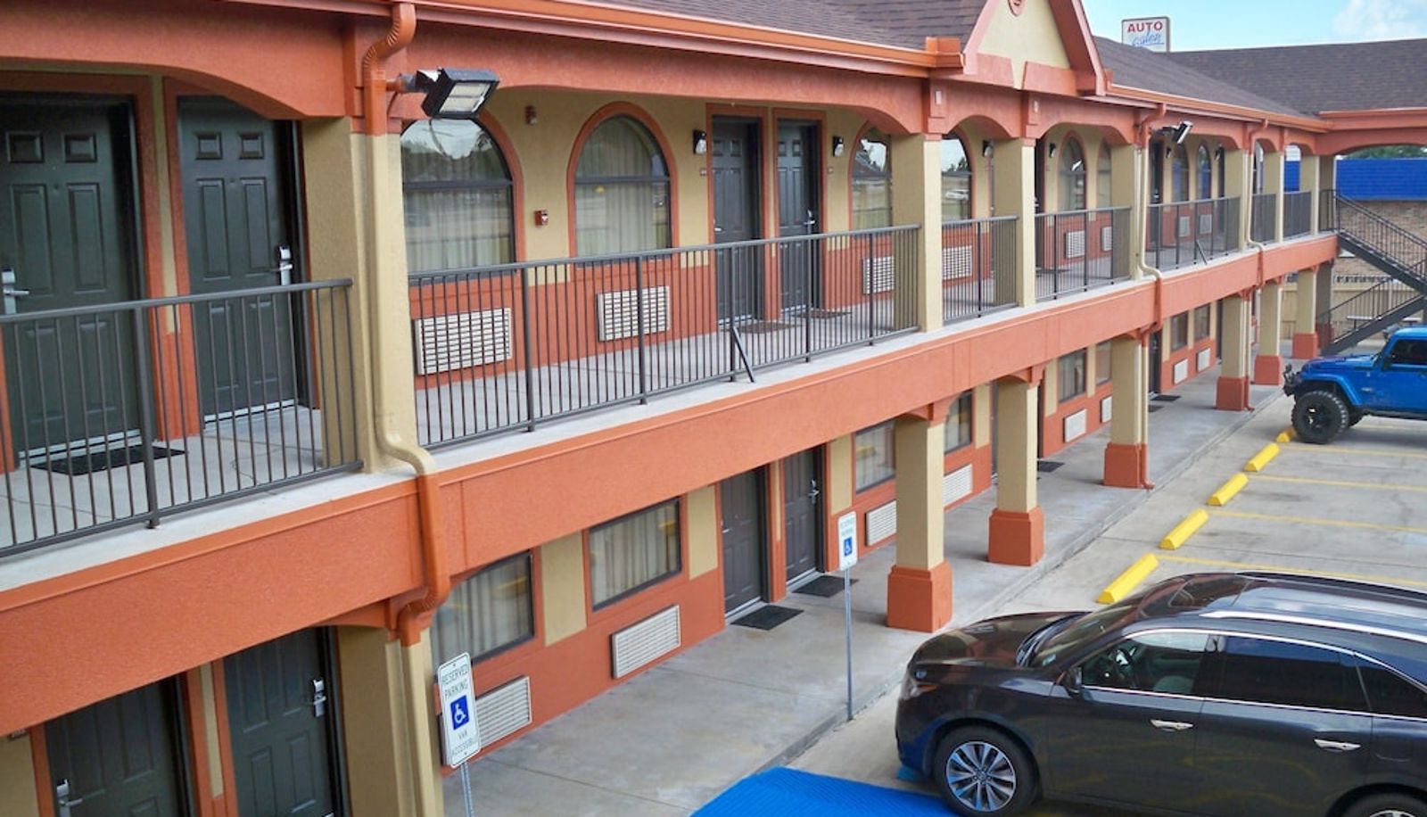 Info - Scottish Inns and Suites Beaumont