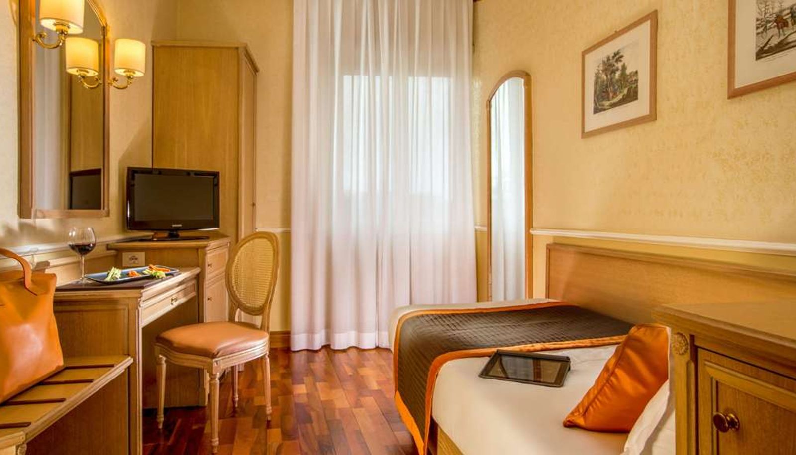 Kamer - Santa Costanza