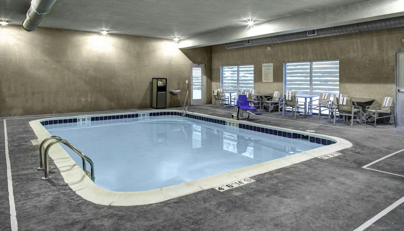 Pool - Holiday Inn Express & Suites COLDWATER by IHG