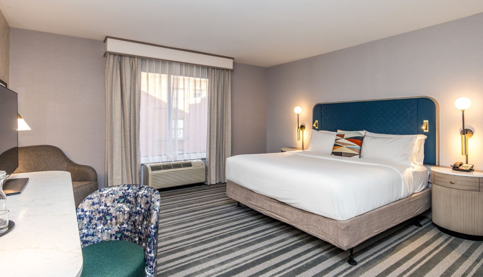 Chambre - voco THE CLAIR CINCINNATI DOWNTOWN by IHG