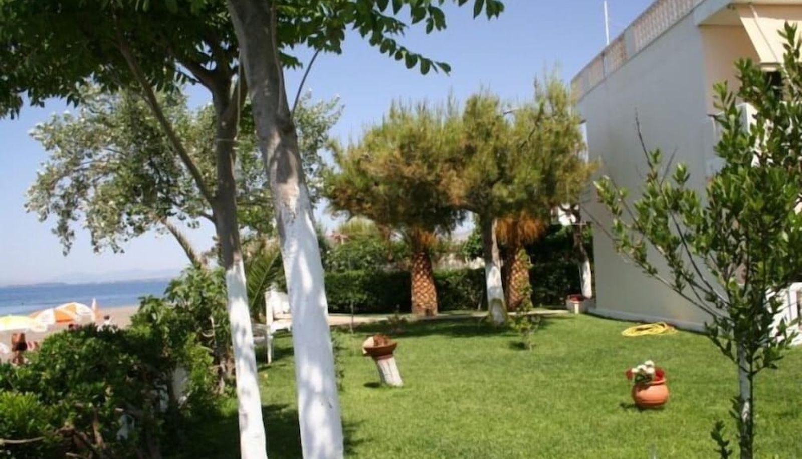 Garten - Posidonia Pension