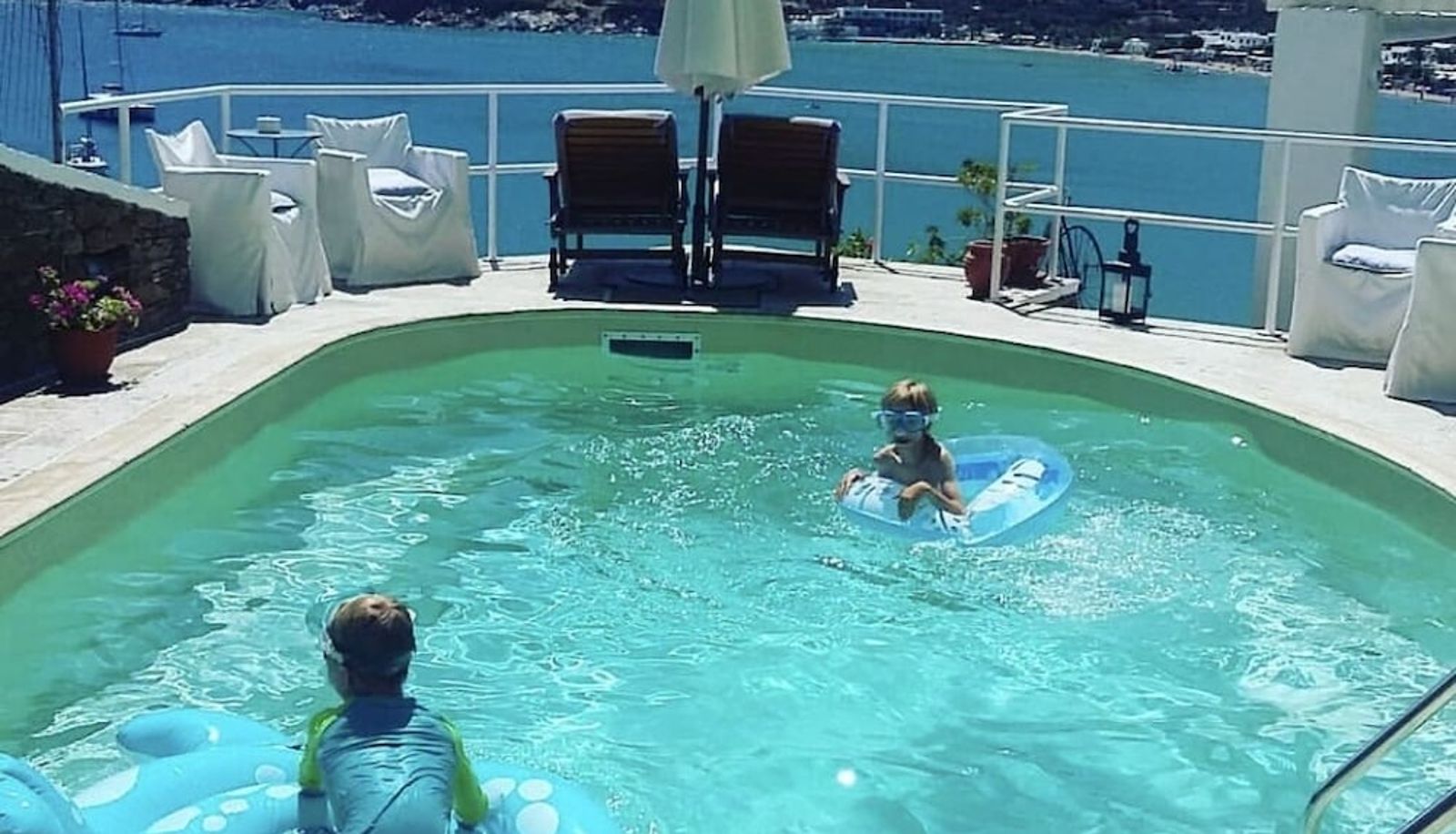Pool - Niriedes Hotel