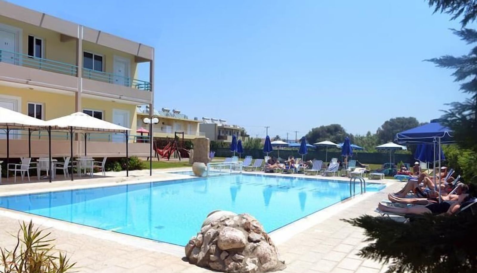 Basen - Barbie Hotel Apartments
