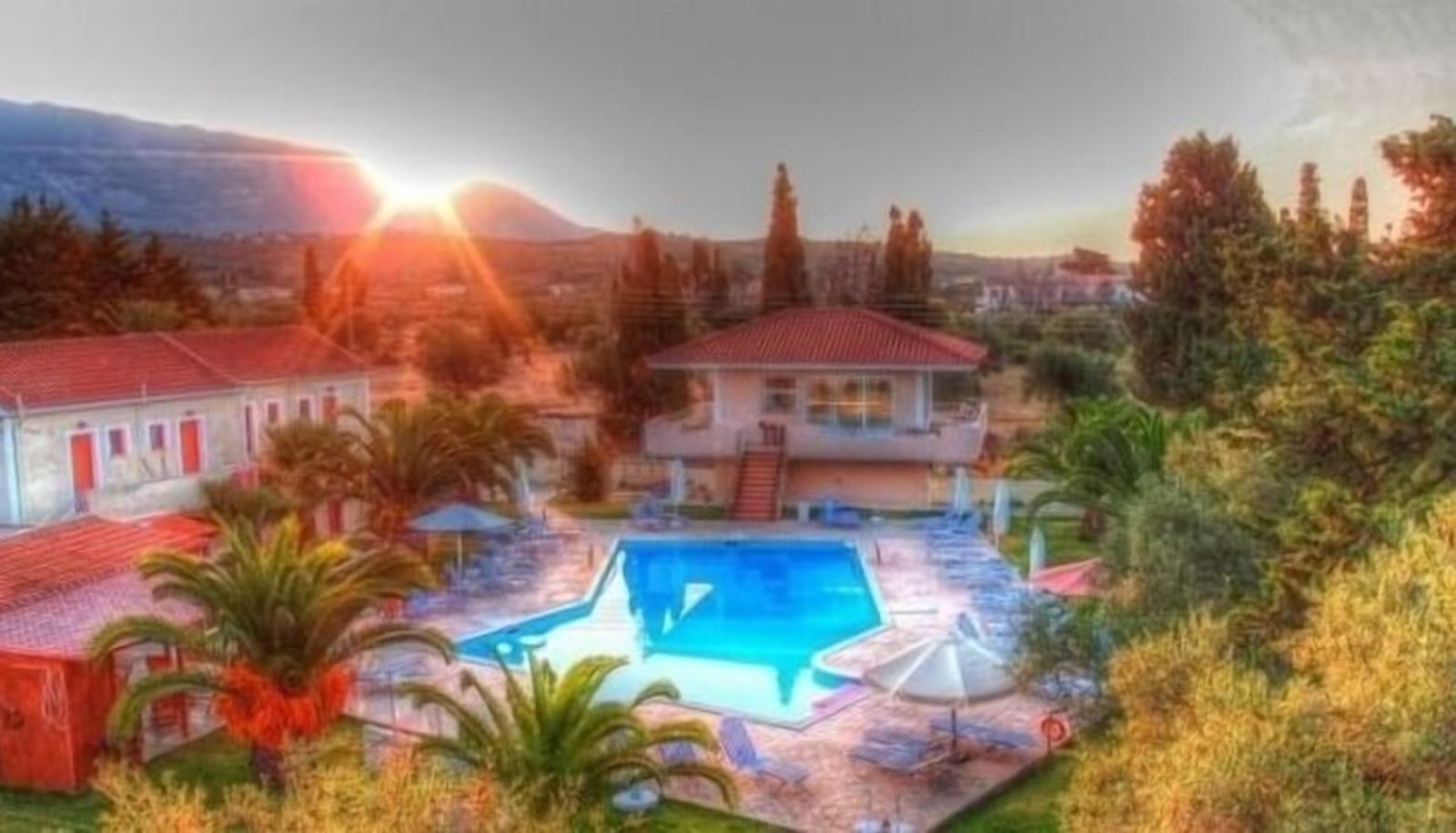 Piscina - Helena's Studios