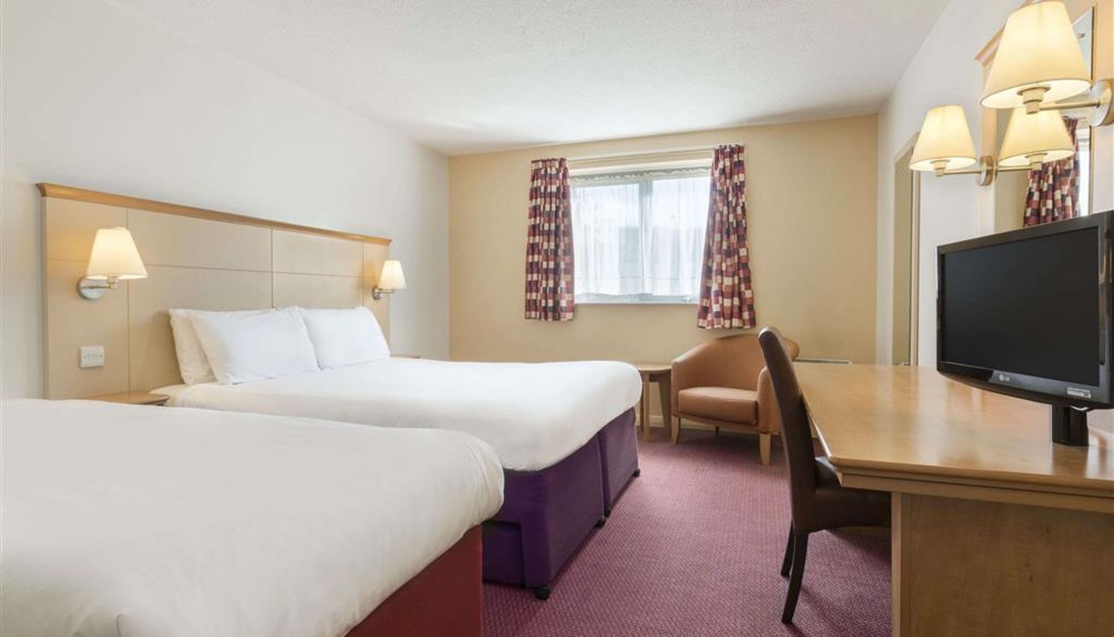 Zimmer - Days Inn by Wyndham Winchester M3