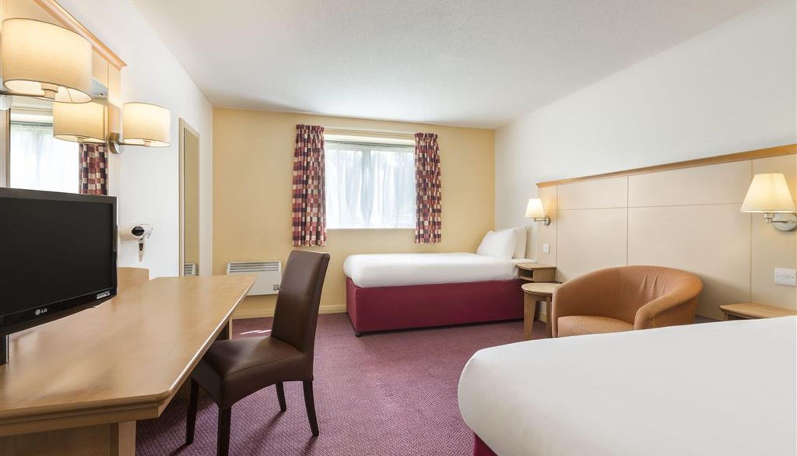 Zimmer - Days Inn by Wyndham Winchester M3