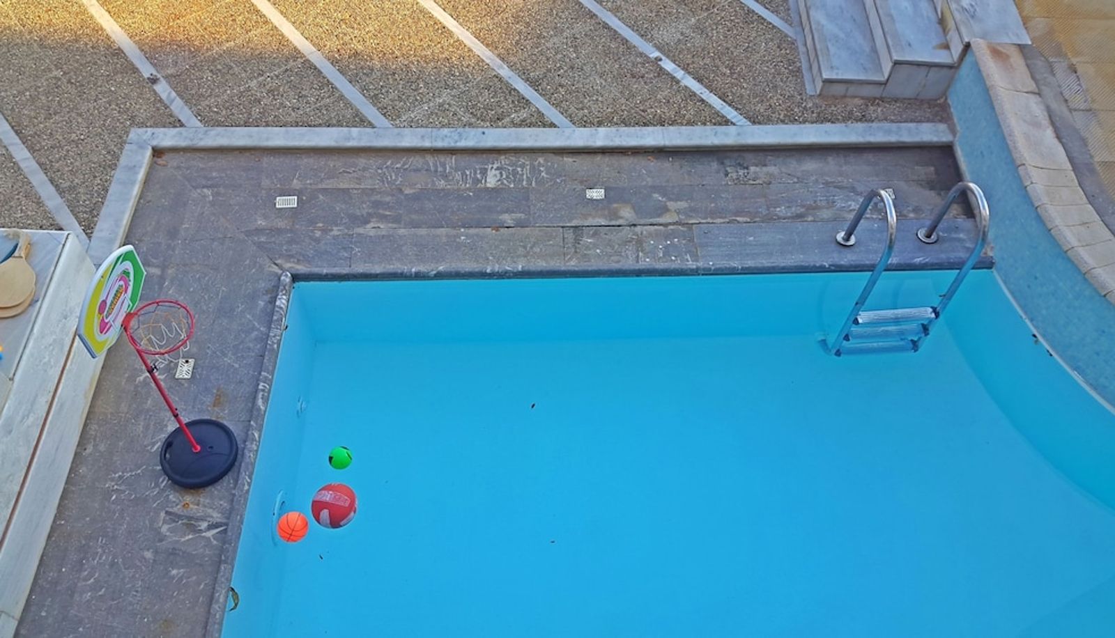 Piscina - Filoxenia Beach