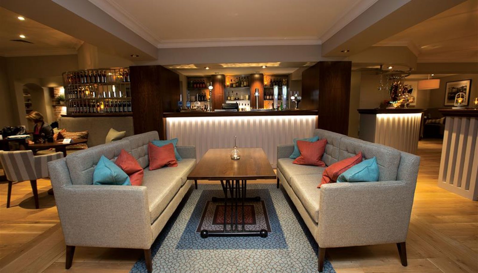 Bar - Aztec Hotel