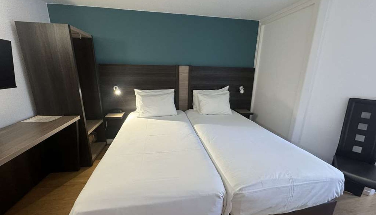 Room - KYRIAD EPERNAY