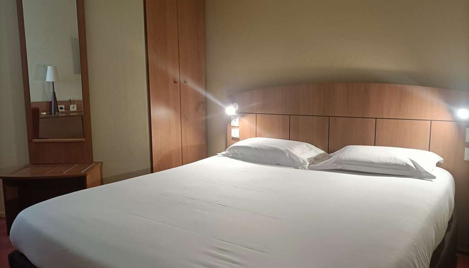 Standardzimmer (Doppel) - KYRIAD GENEVE - Saint Genis Pouilly