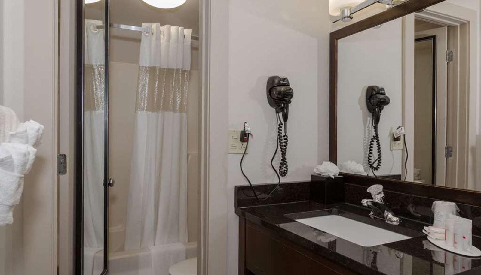 Camera - Ramada by Wyndham Boston