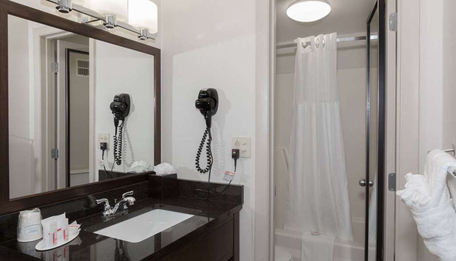 Camera - Ramada by Wyndham Boston