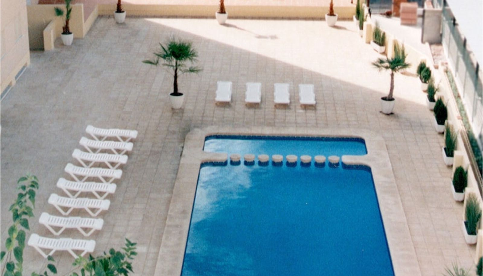 Piscina - Apartamentos Turísticos Biarritz Bloque I