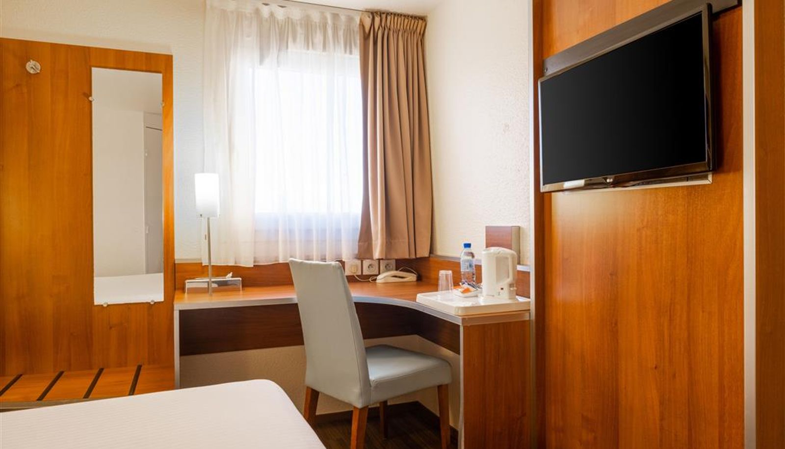 Zimmer - Comfort Hotel Aeroport Lyon St Exupery