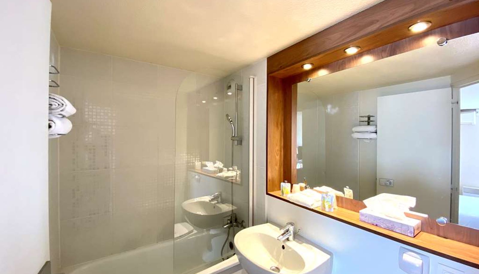 Dreibettzimmer - KYRIAD MONTARGIS - Amilly