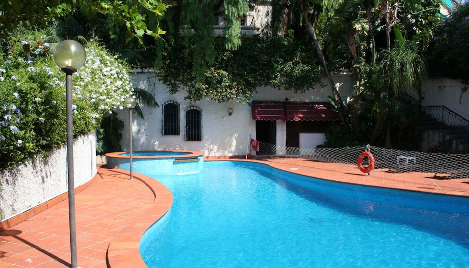Piscina - Hotel Bobby Executive