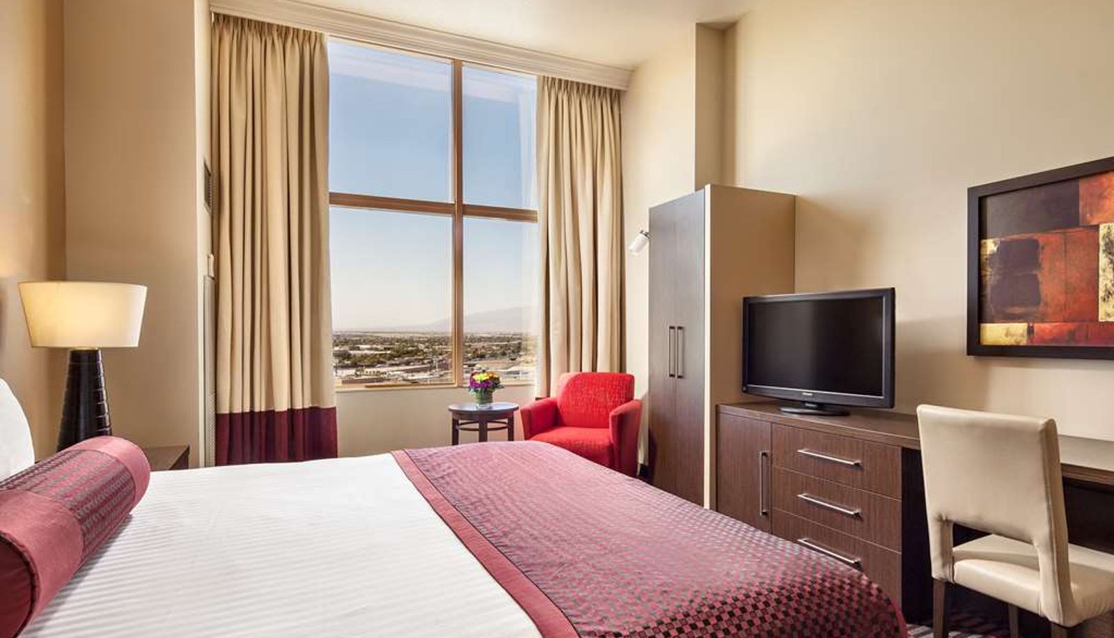 Chambre - The STRAT Hotel Casino & Tower BW Premier Collection