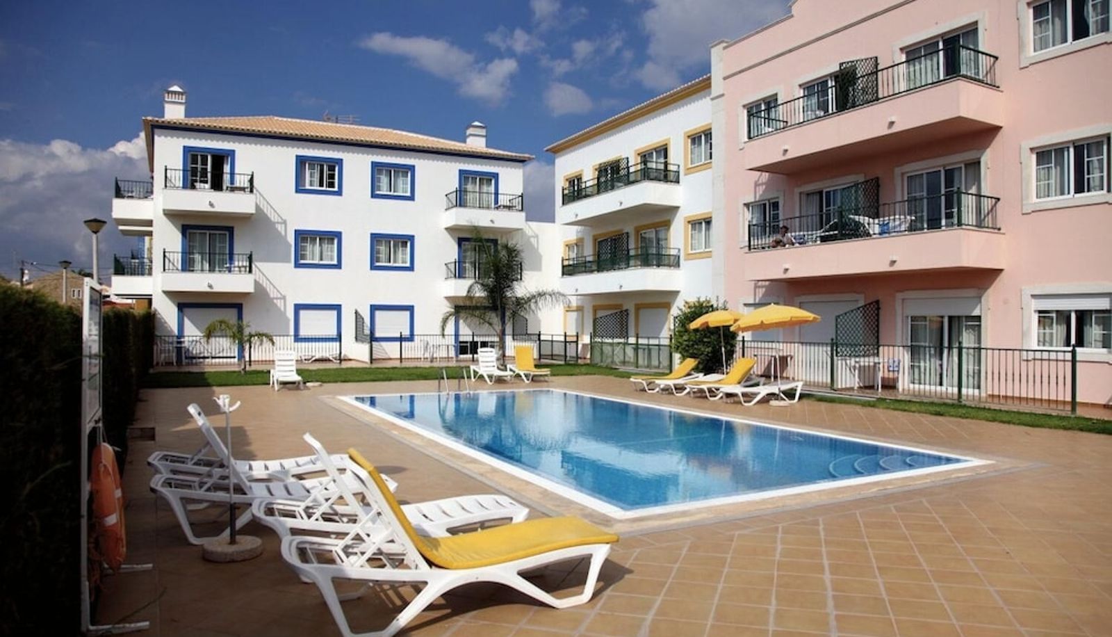 Piscina - Alagoa Azul Apartments
