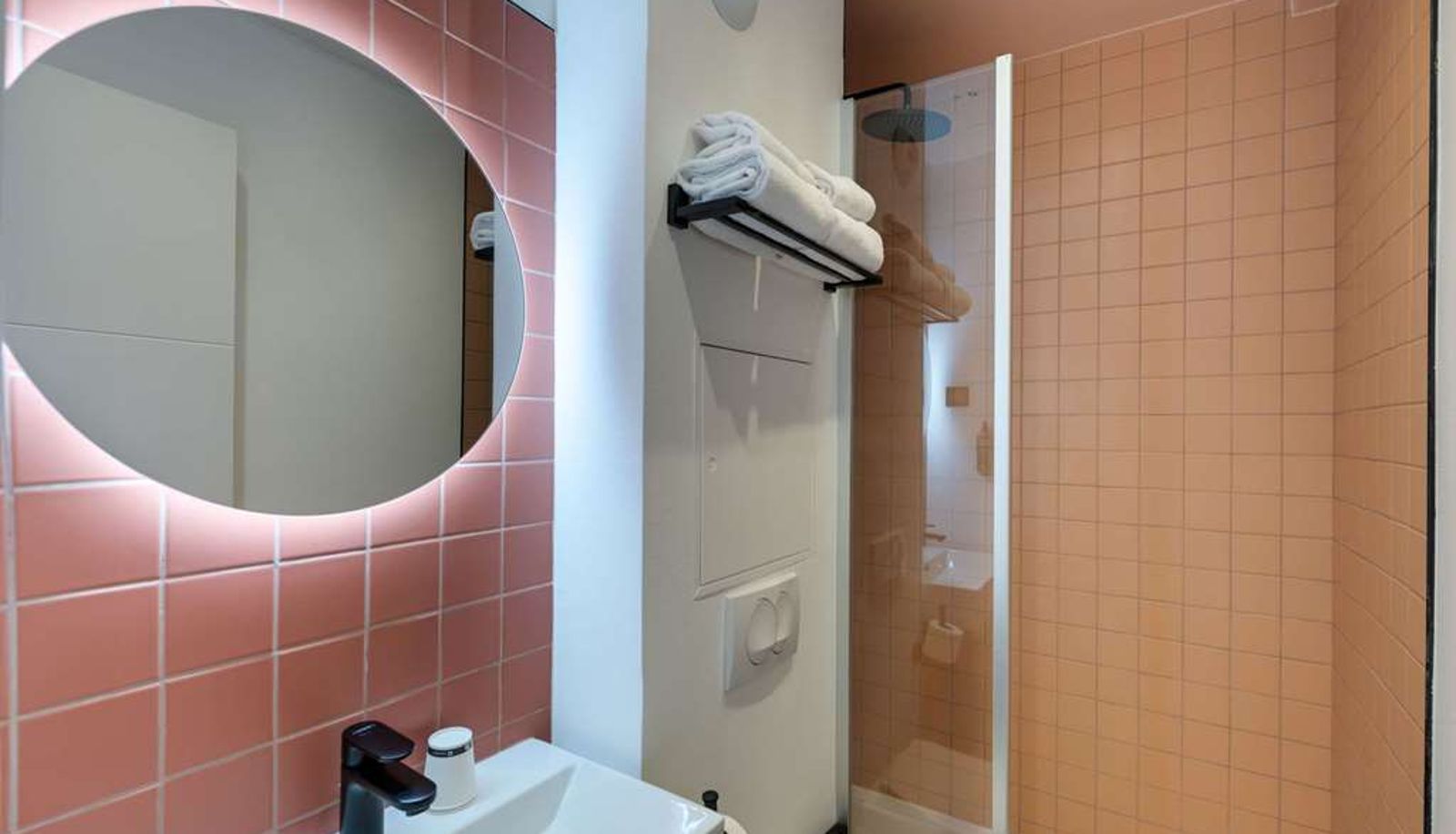 Zimmer - ibis Styles Paris Cadet Lafayette