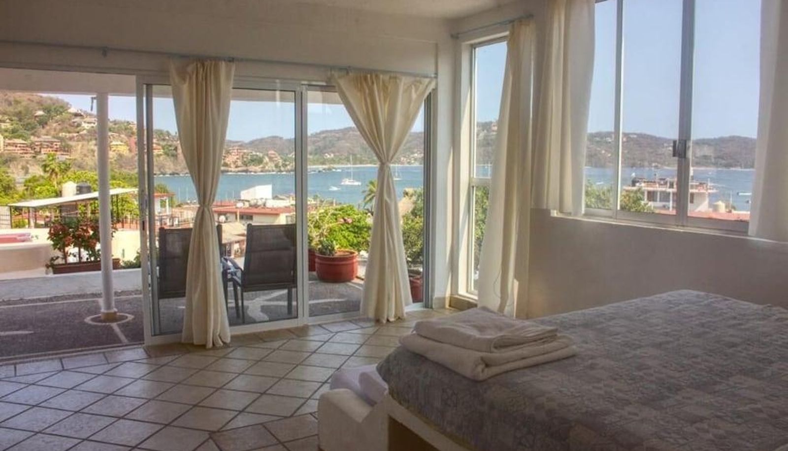 Standard room - Zihuatanejo Centro