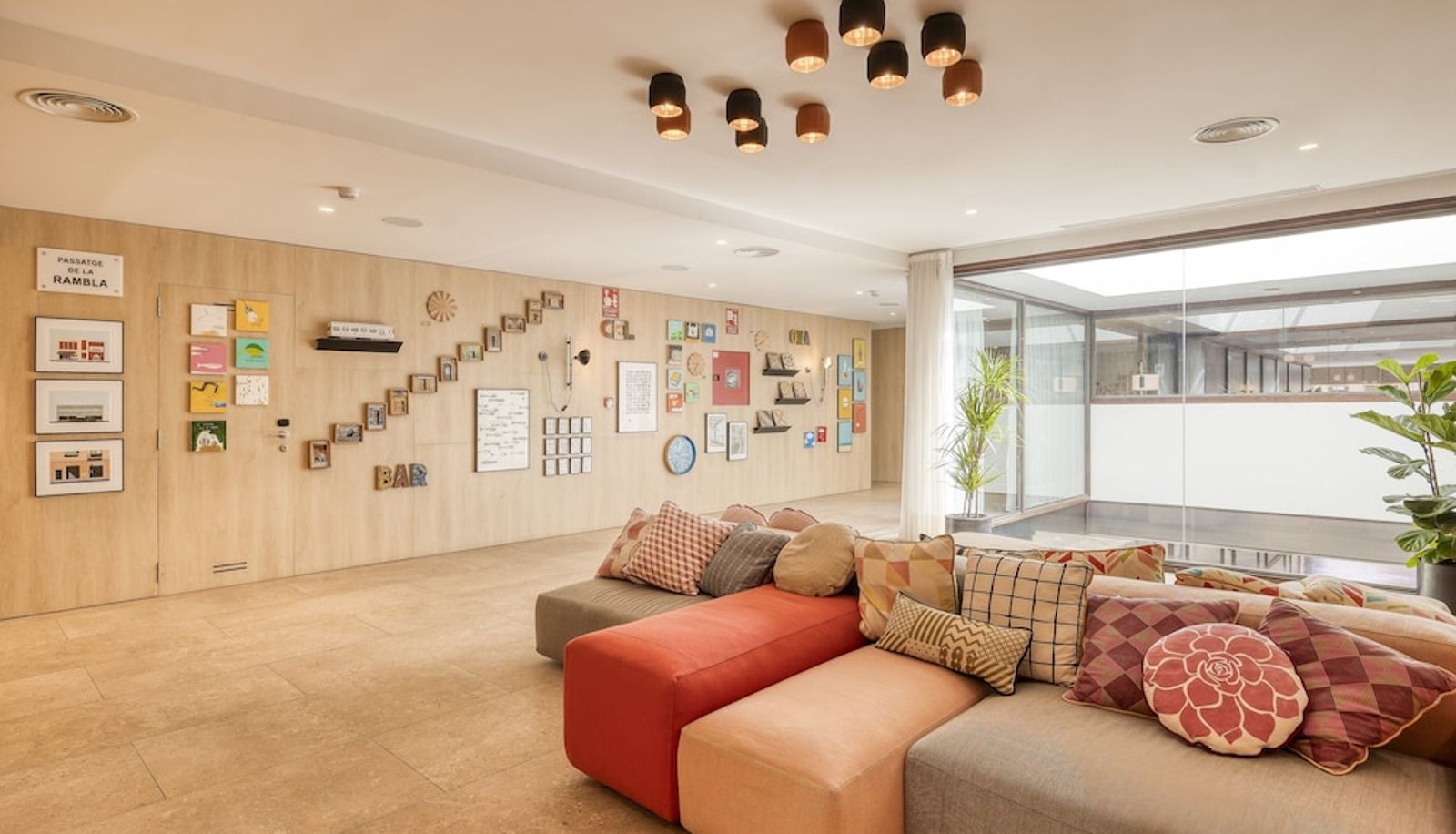 Hall - Citadines Ramblas Barcelona