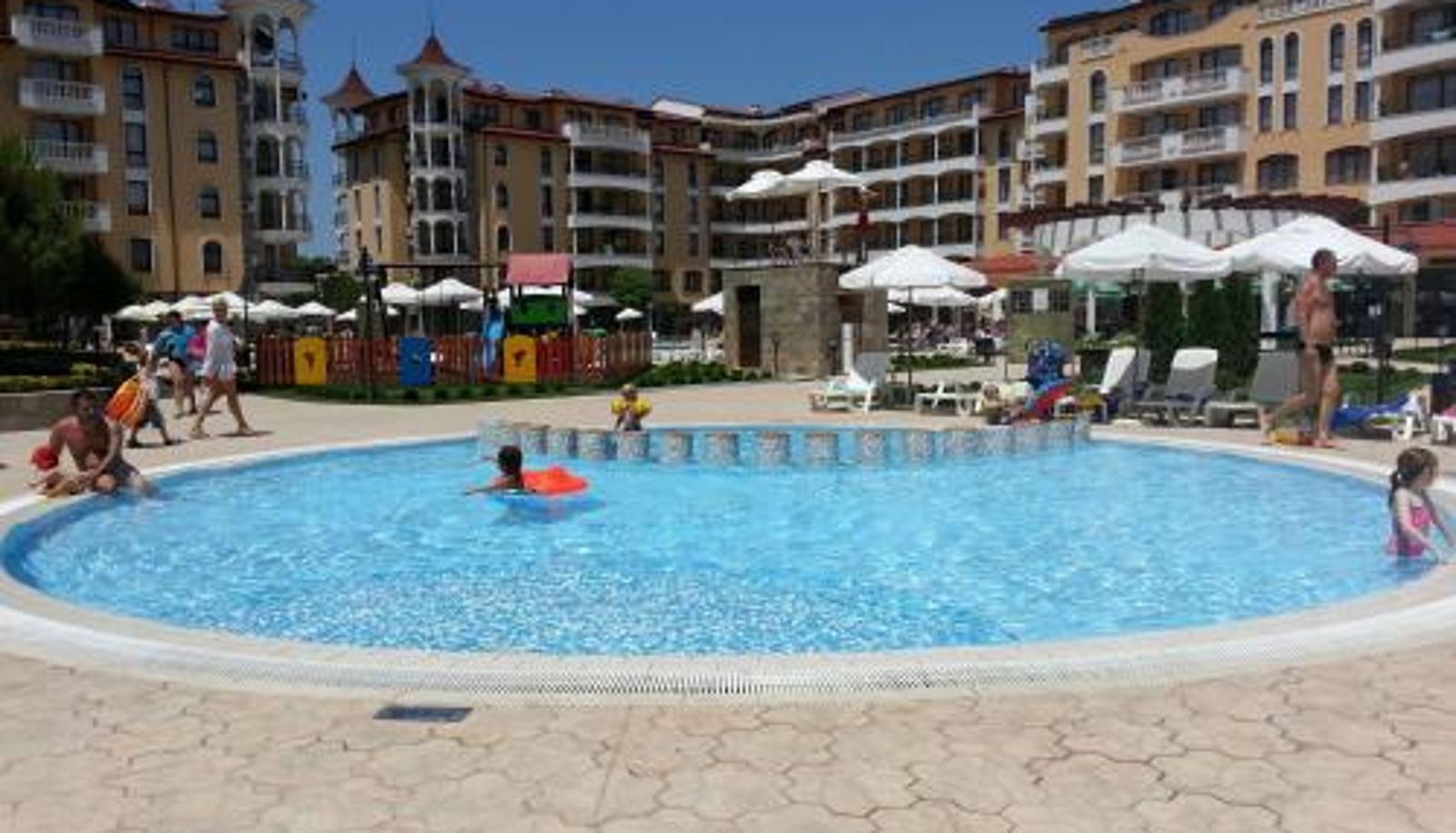 Zwembad - Menada Royal Sun Apartments