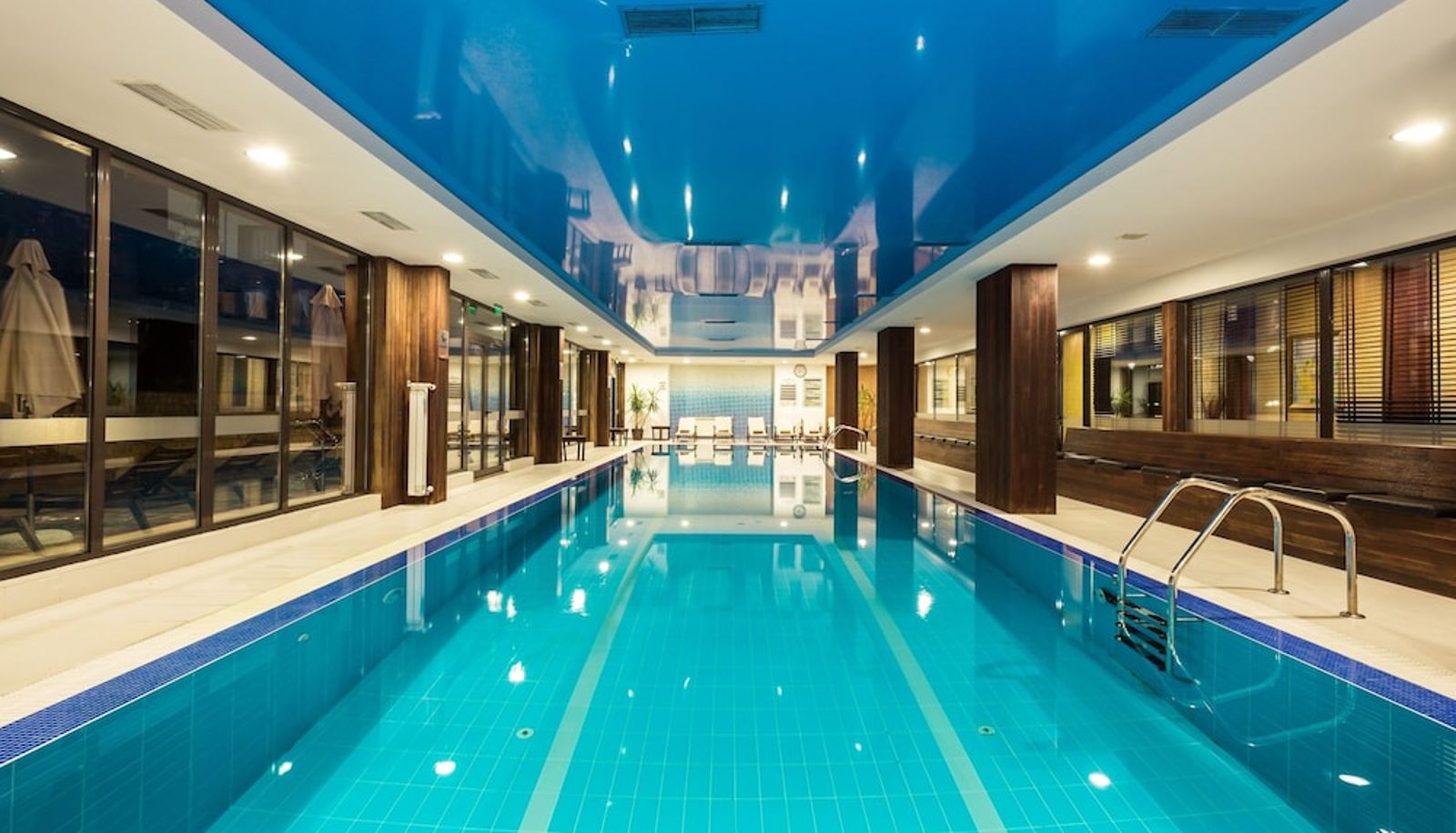 Pool - Perun Lodge Hotel
