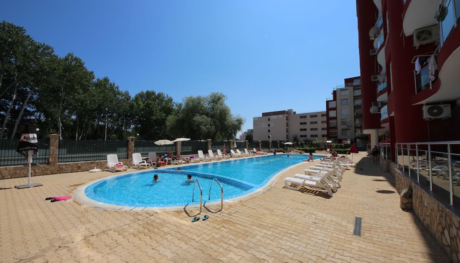 Piscine - Menada Global Ville Apartments