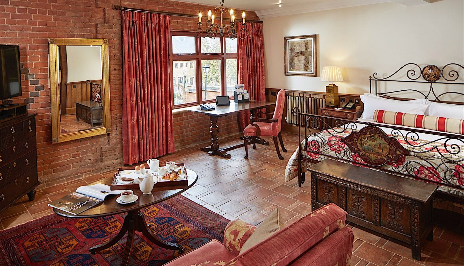 Camera - Pennyhill Park and Spa