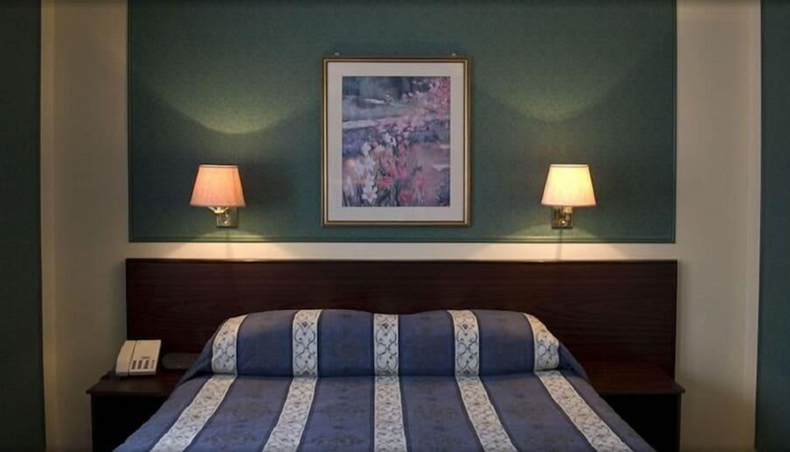 Standard room - FALCON HOTEL