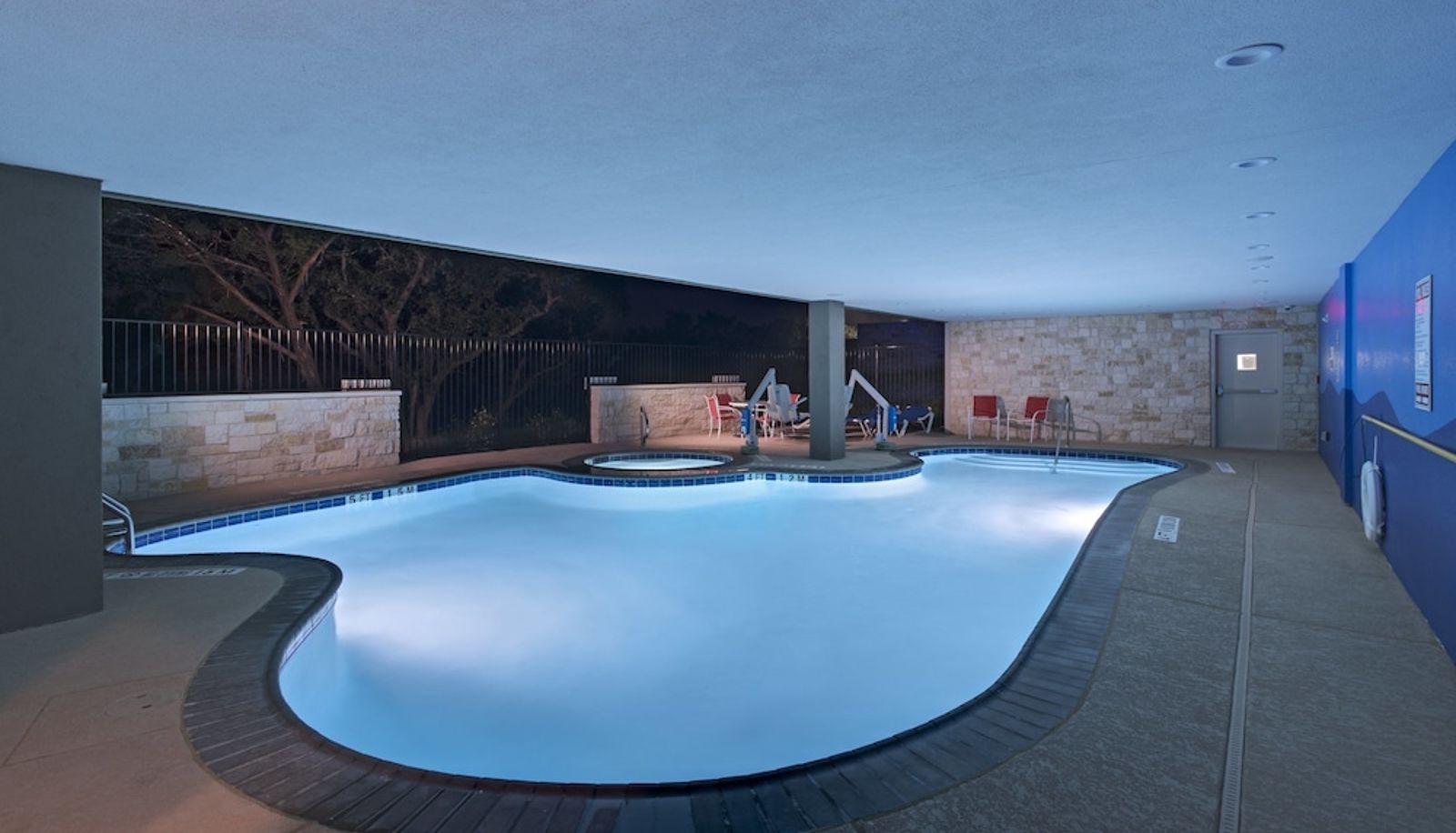 Pool - Holiday Inn Express & Suites AUSTIN NW - FOUR POINTS by IHG