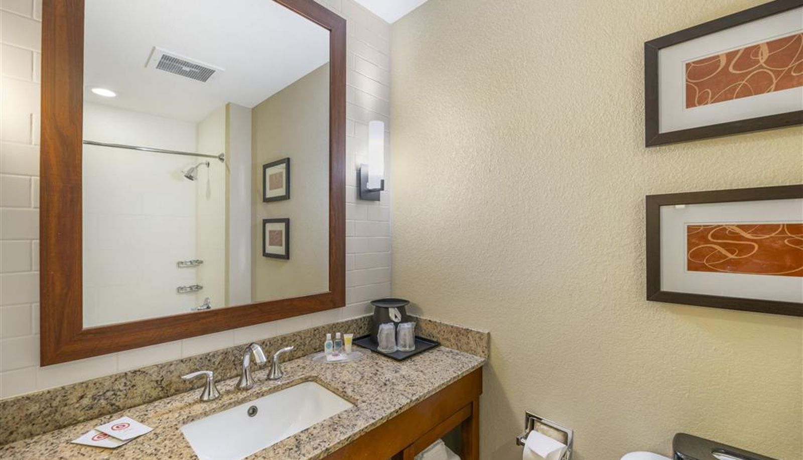 Room - Comfort Suites Carlsbad