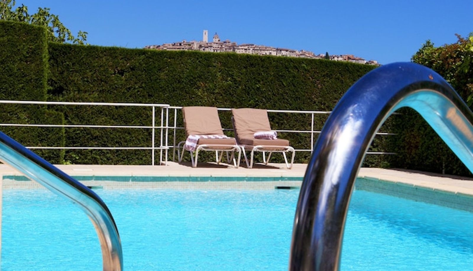 Basen - Hôtel Alain Llorca
