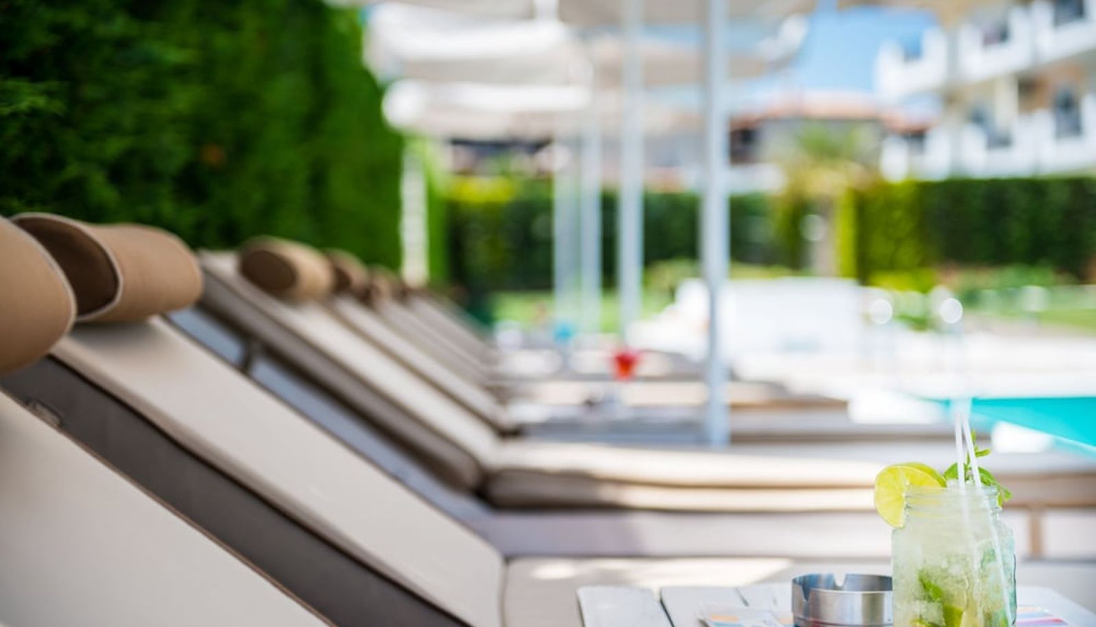 Piscina - Lagaria Hotel