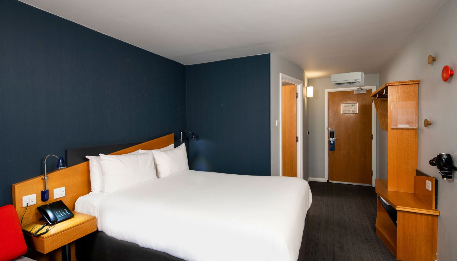 Camera - Holiday Inn Express MANCHESTER - SALFORD QUAYS by IHG