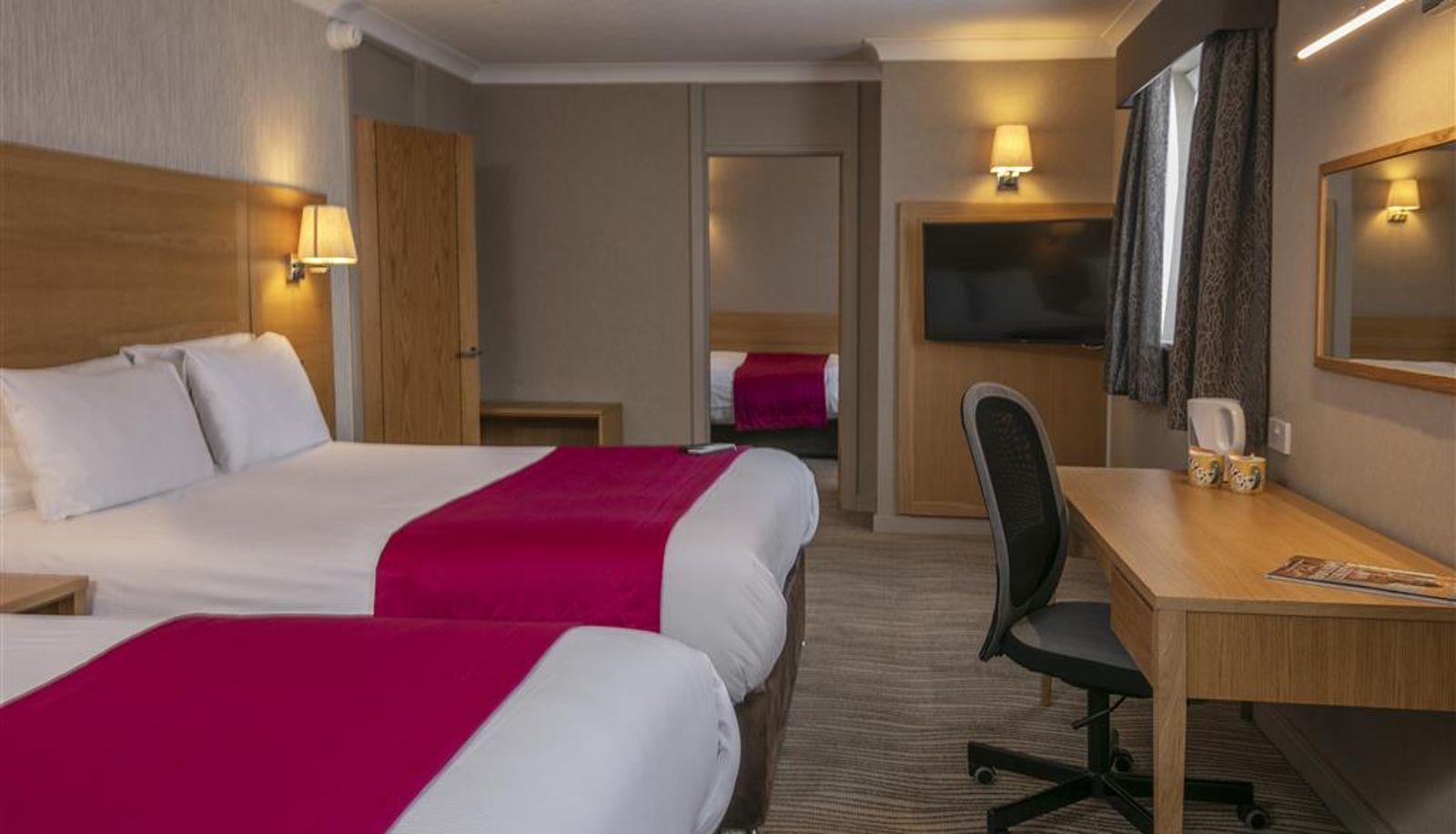 Camera - Best Western Heath Court Hotel