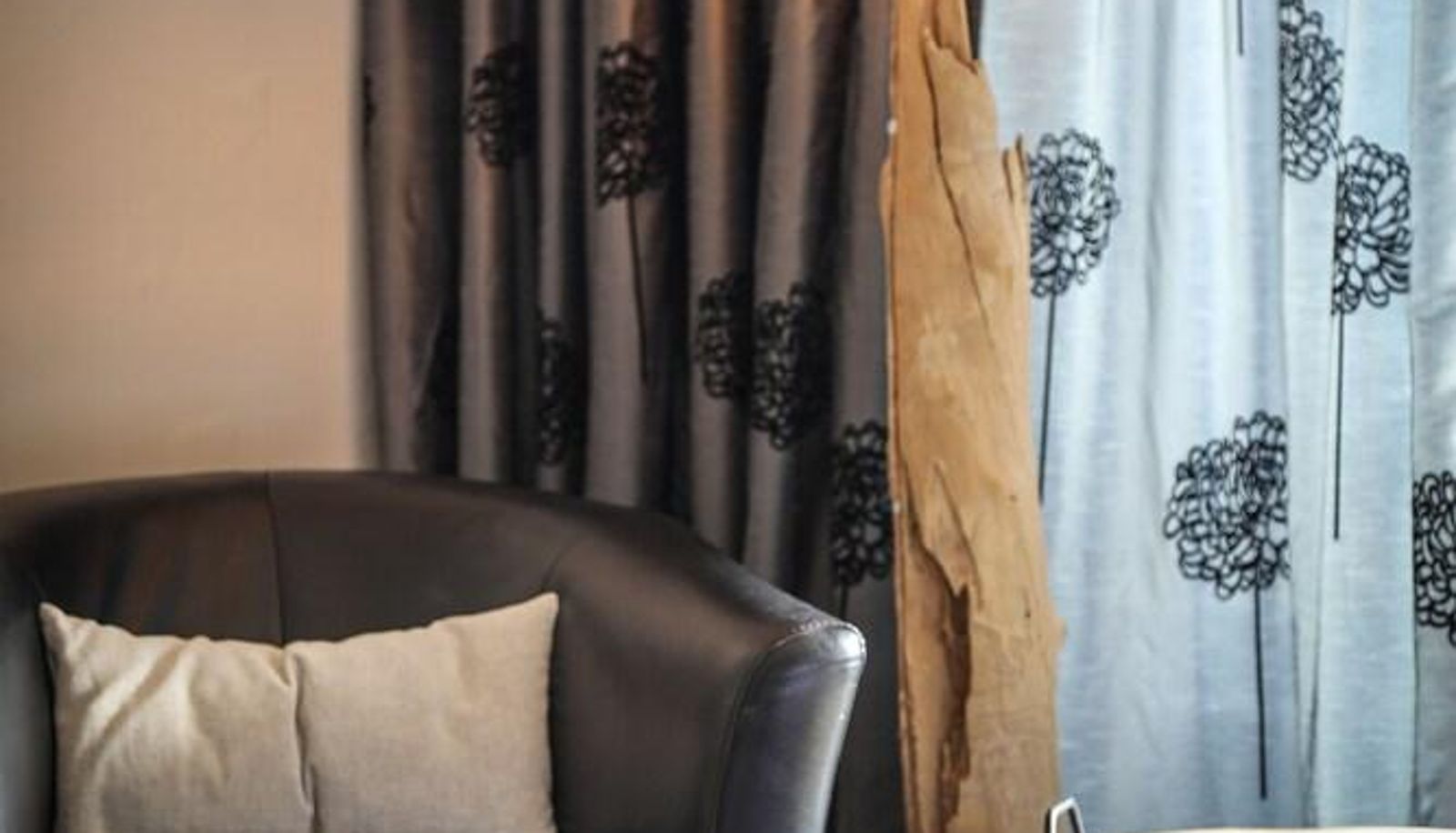 Room with mountain view - CBH The Barnsdale