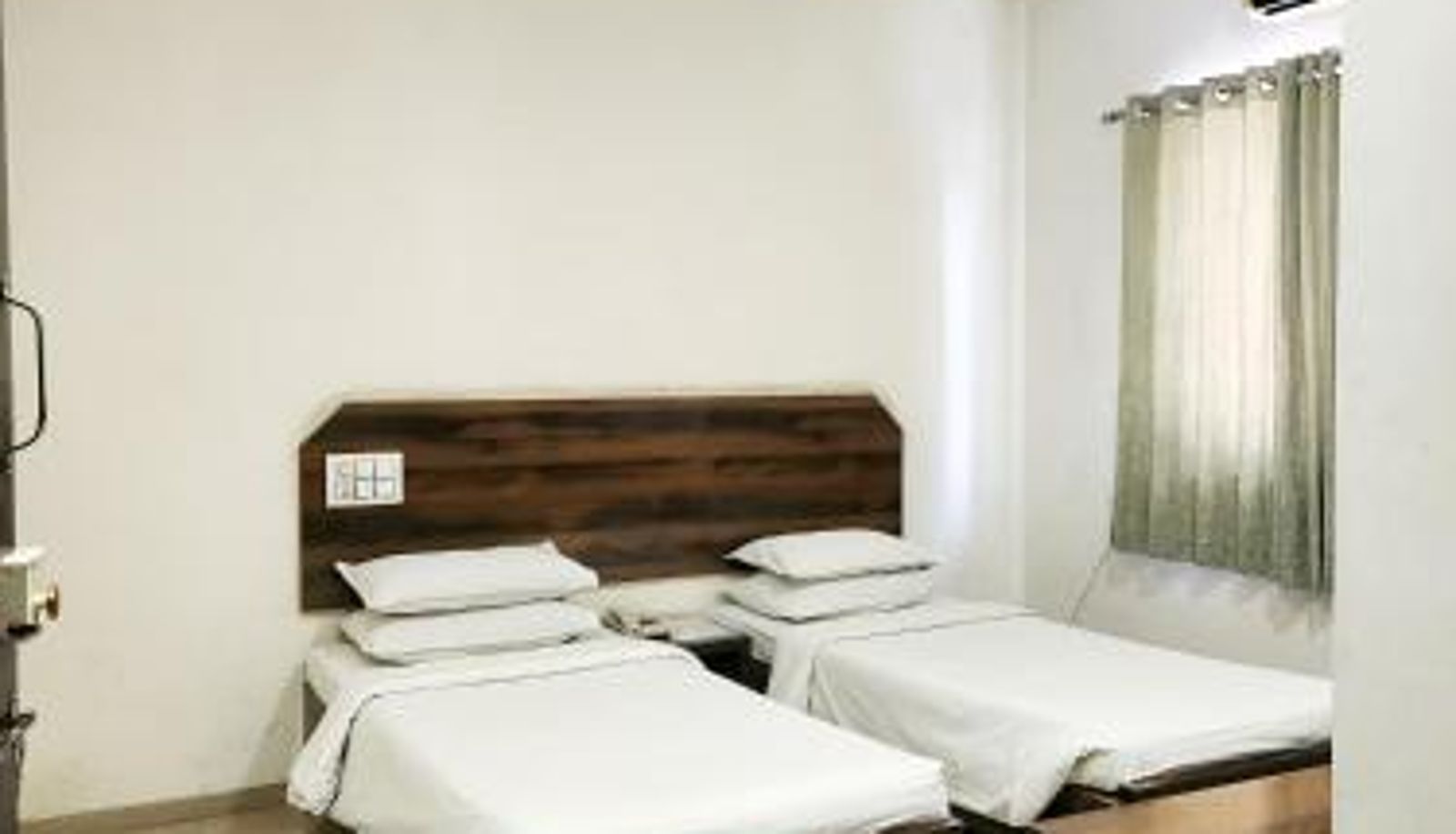 Info - Hotel Rajwada Aurangabad