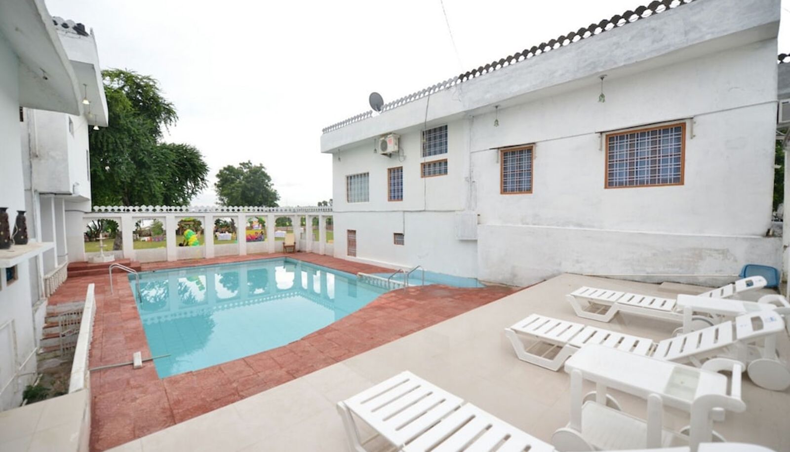 Pool - Devendra Garh