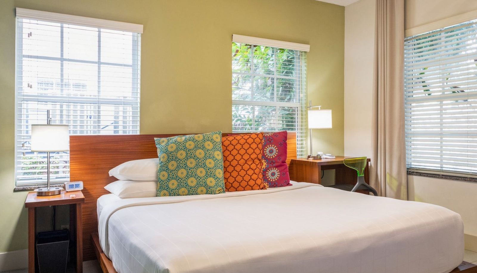 Room - Kasa El Paseo Miami Beach